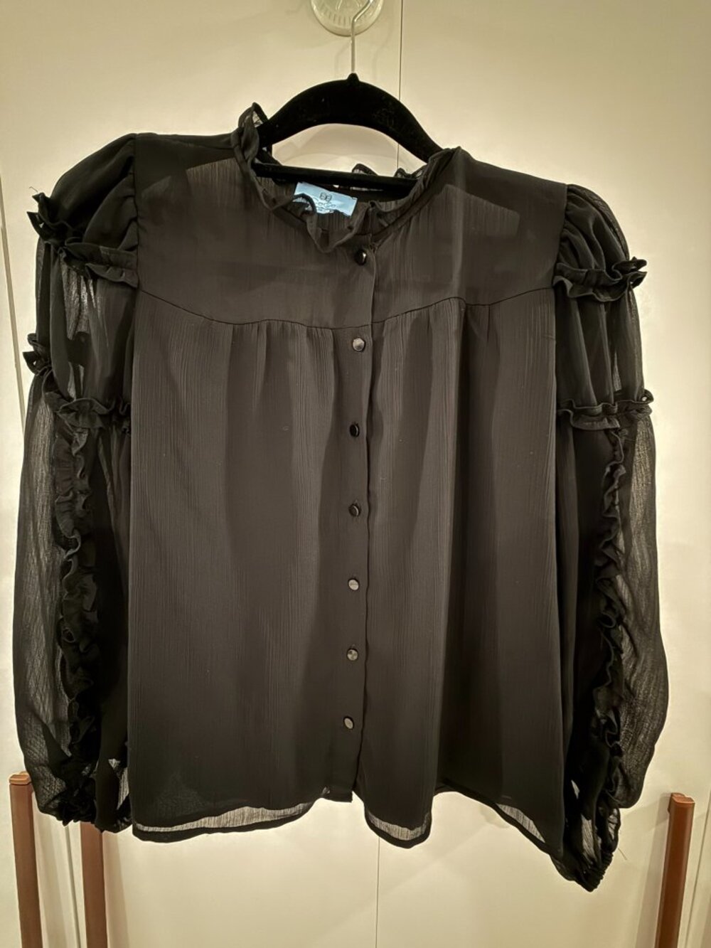 Ce Ce Women button down top